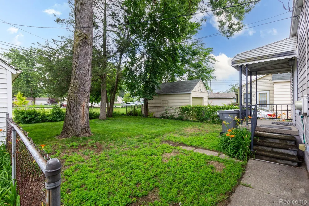 2442 Homeplace Street Dearborn City, MI 48124