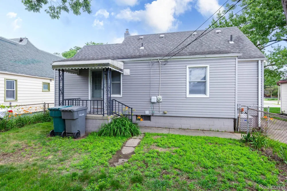 2442 Homeplace Street Dearborn City, MI 48124