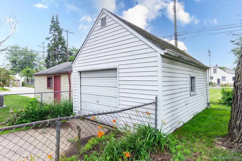2442 Homeplace Street Dearborn City, MI 48124