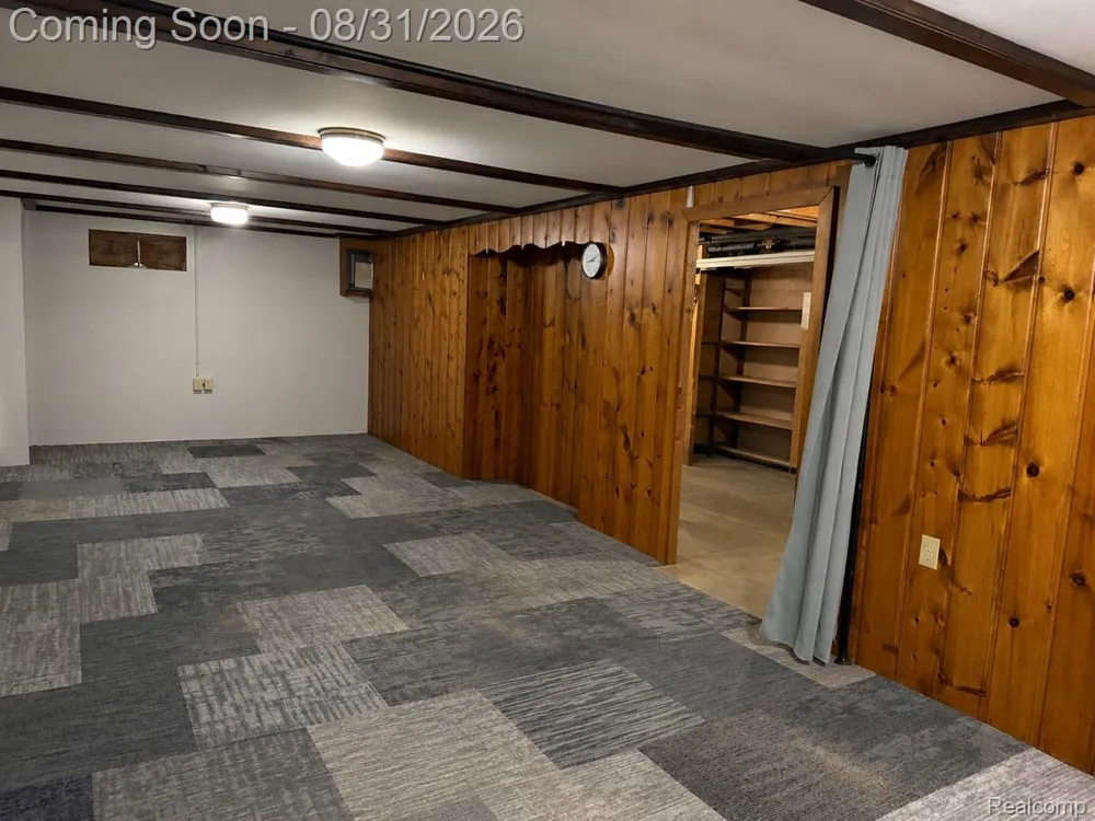 1929 Oxford Street Saginaw City, MI 48602
