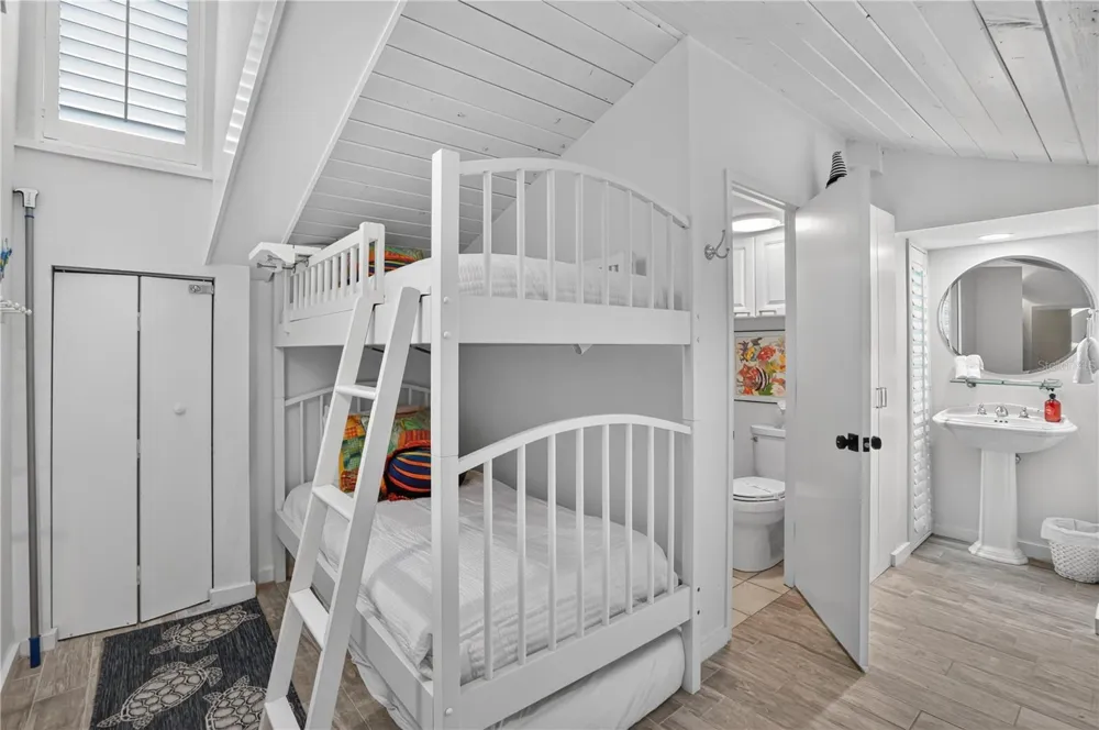 Address Not Shown Longboat Key, FL 34228