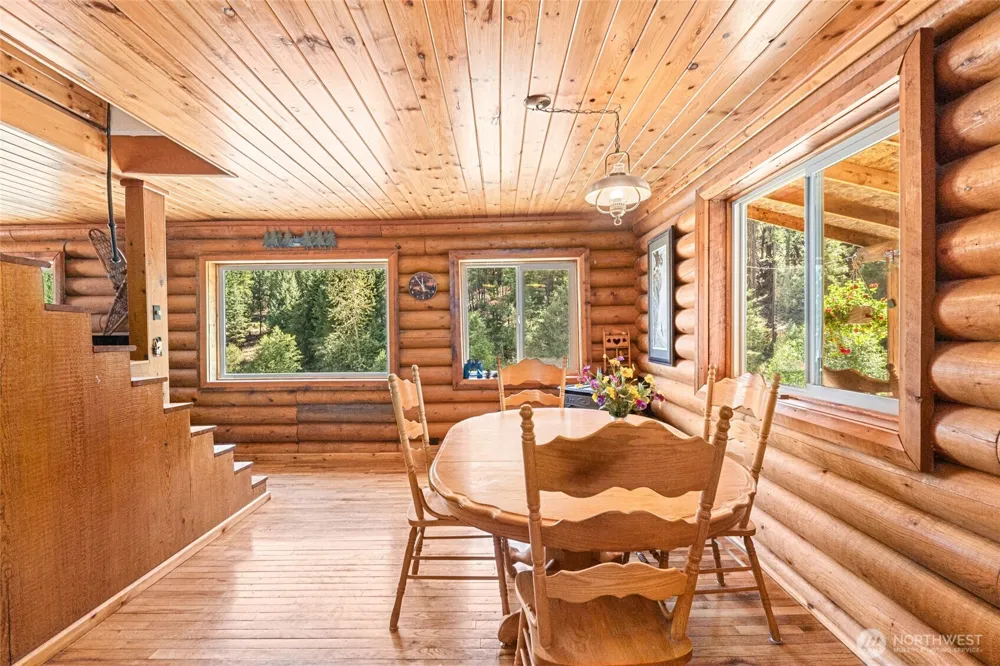 49 Lilly Creek Road Republic, WA 99166