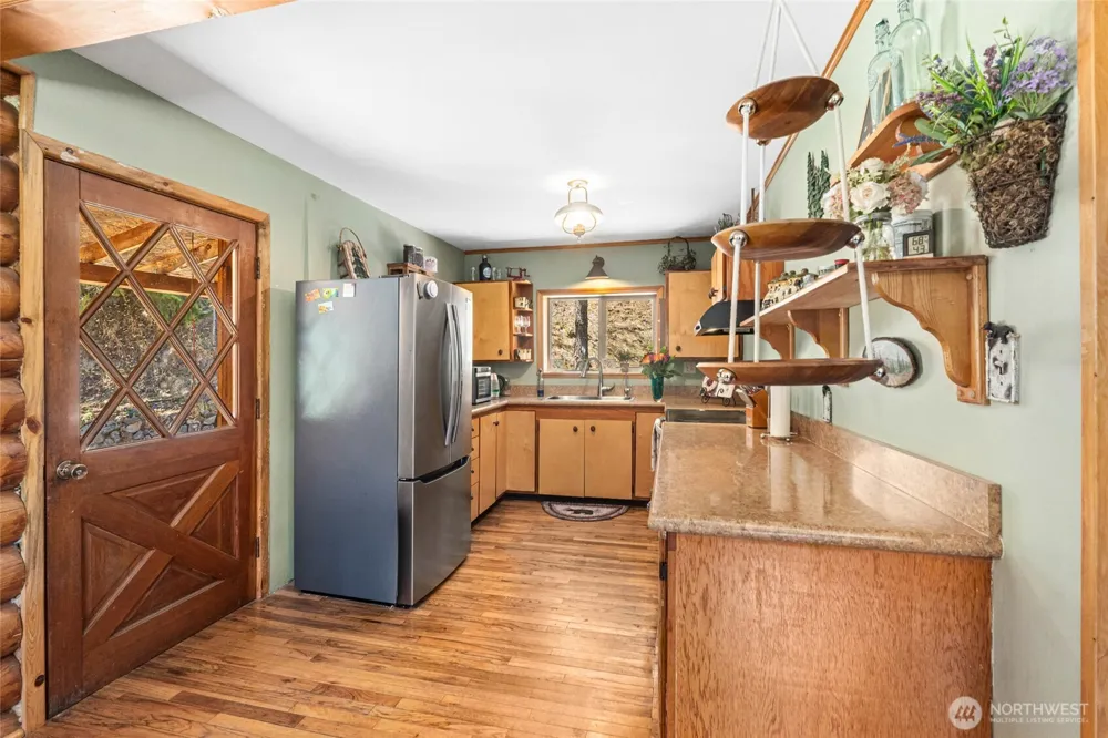 49 Lilly Creek Road Republic, WA 99166