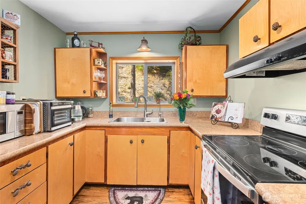 49 Lilly Creek Road Republic, WA 99166