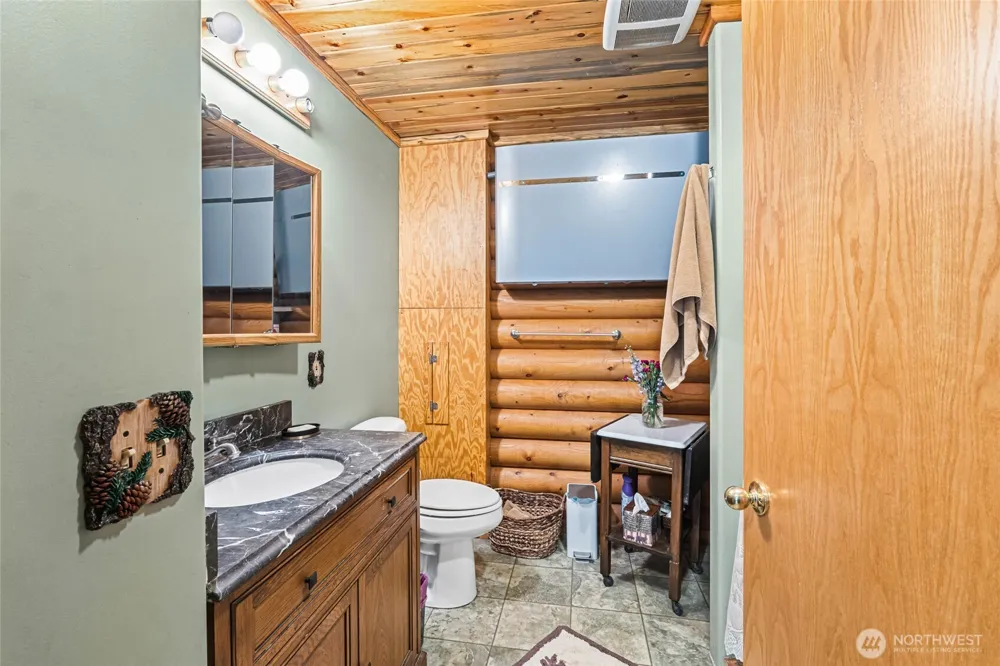 49 Lilly Creek Road Republic, WA 99166