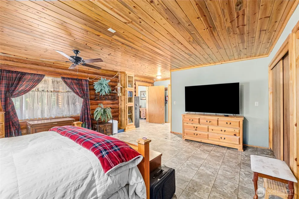 49 Lilly Creek Road Republic, WA 99166