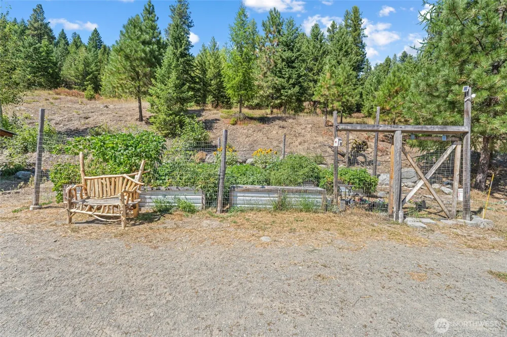 49 Lilly Creek Road Republic, WA 99166