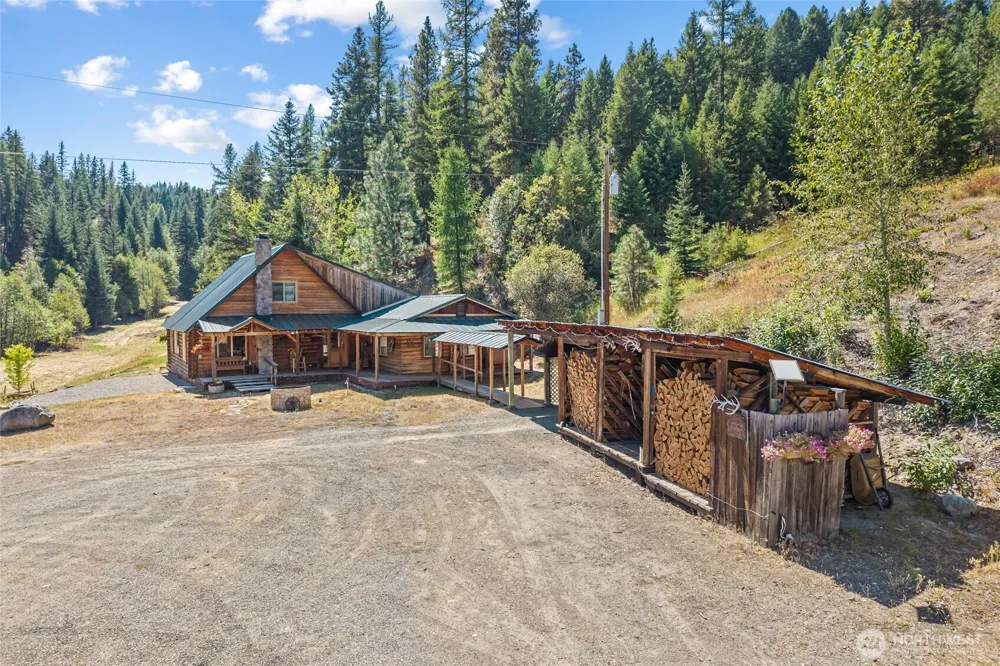 49 Lilly Creek Road Republic, WA 99166