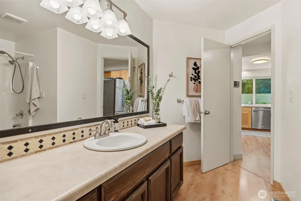20111 Dayton Avenue Shoreline, WA 98133
