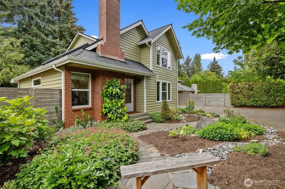 20111 Dayton Avenue Shoreline, WA 98133