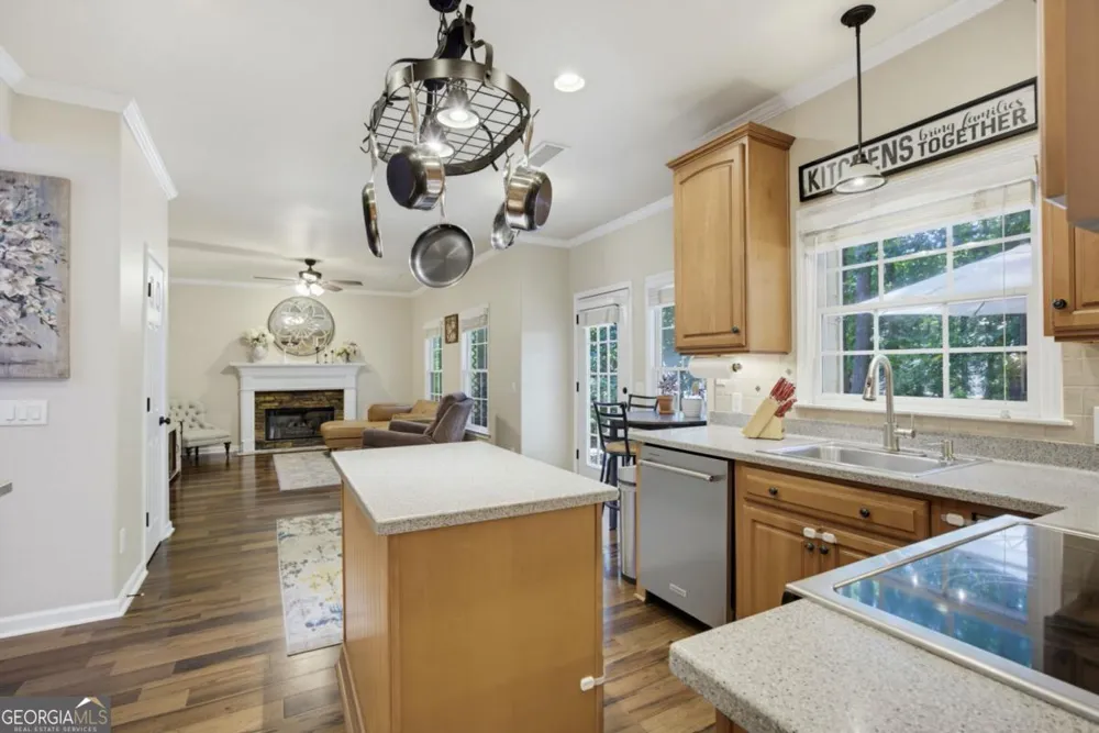 1100 Arya DR Roswell, GA 30076