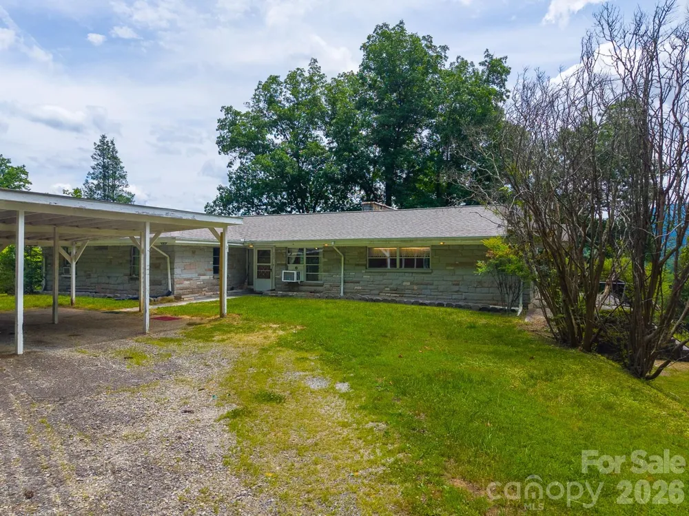 222 Mitchell Mountain Road Bryson City, NC 28713