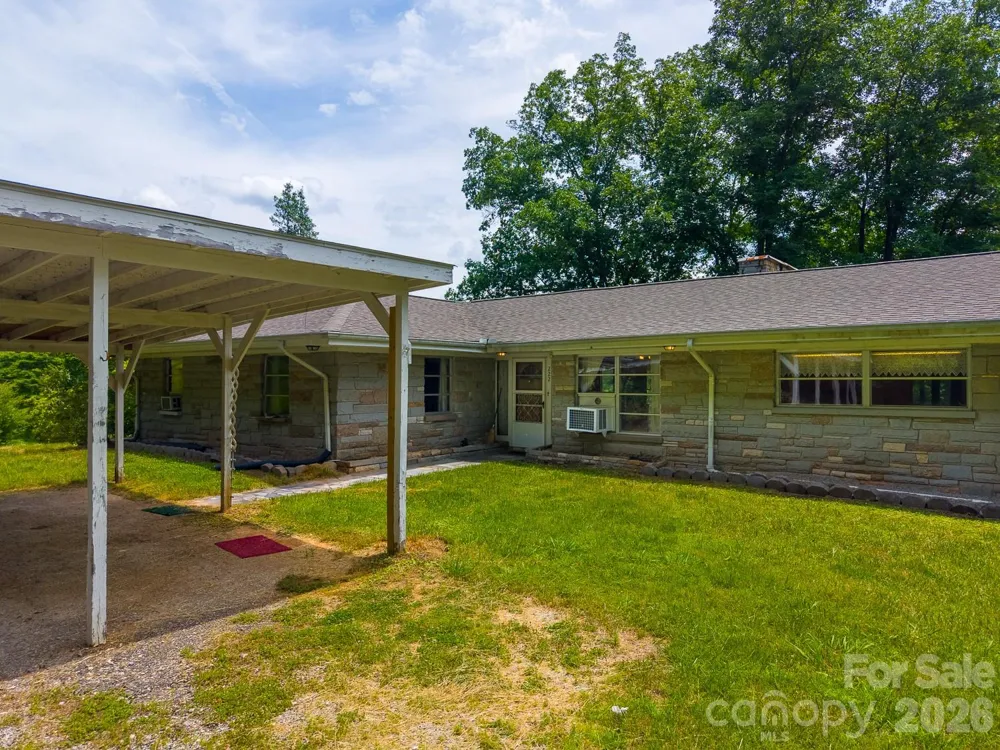 222 Mitchell Mountain Road Bryson City, NC 28713