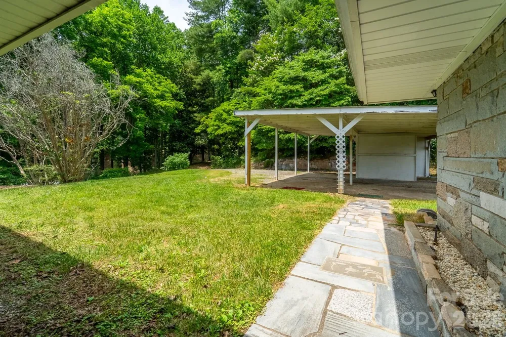 222 Mitchell Mountain Road Bryson City, NC 28713