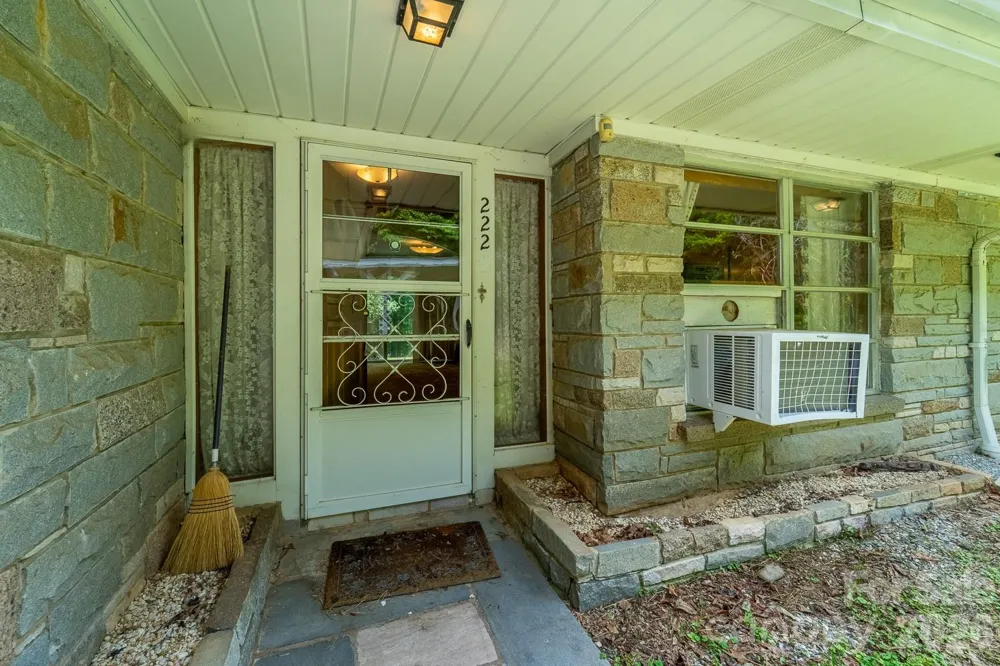 222 Mitchell Mountain Road Bryson City, NC 28713