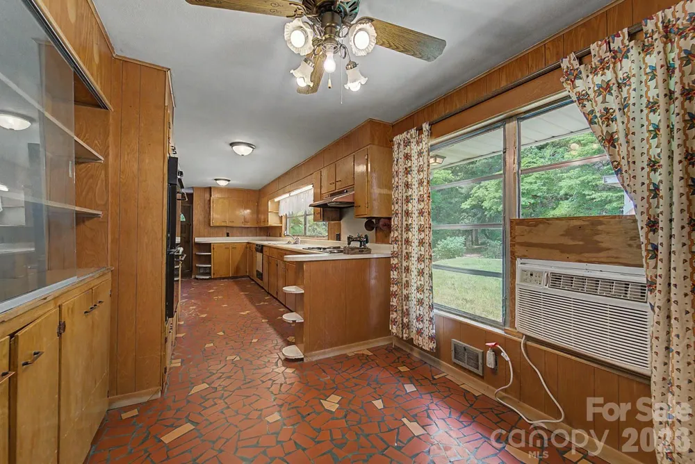 222 Mitchell Mountain Road Bryson City, NC 28713