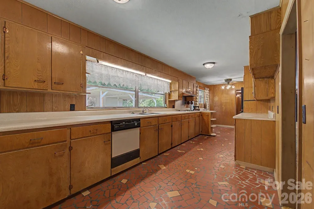 222 Mitchell Mountain Road Bryson City, NC 28713