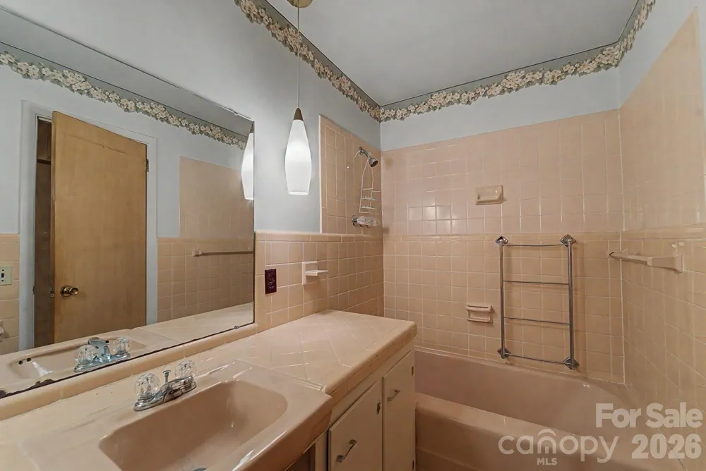 222 Mitchell Mountain Road Bryson City, NC 28713