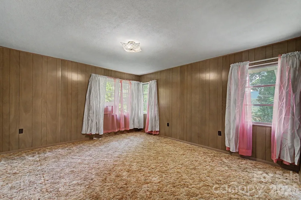 222 Mitchell Mountain Road Bryson City, NC 28713