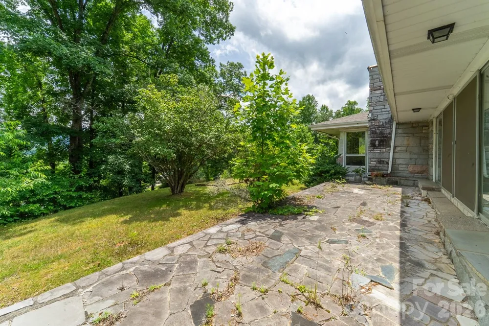 222 Mitchell Mountain Road Bryson City, NC 28713