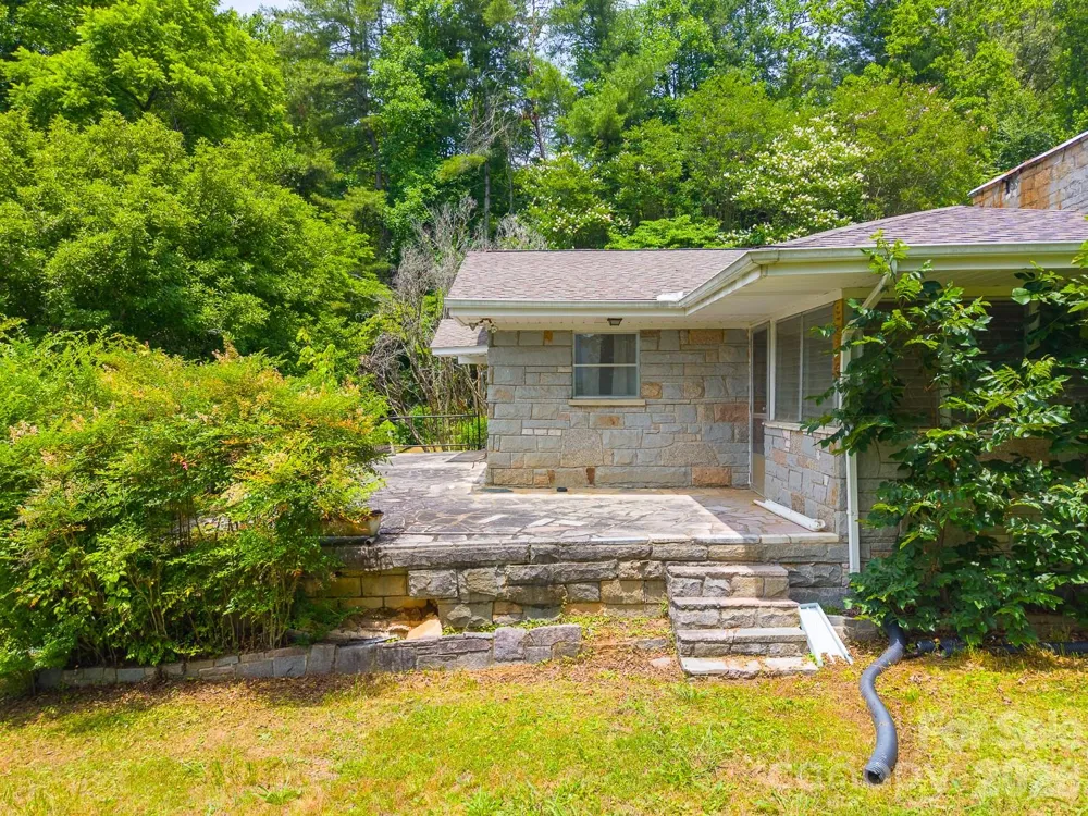 222 Mitchell Mountain Road Bryson City, NC 28713