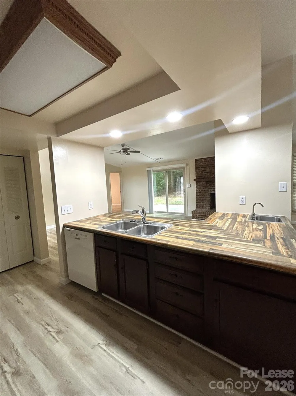 1725 Van Dyke Drive Charlotte, NC 28213