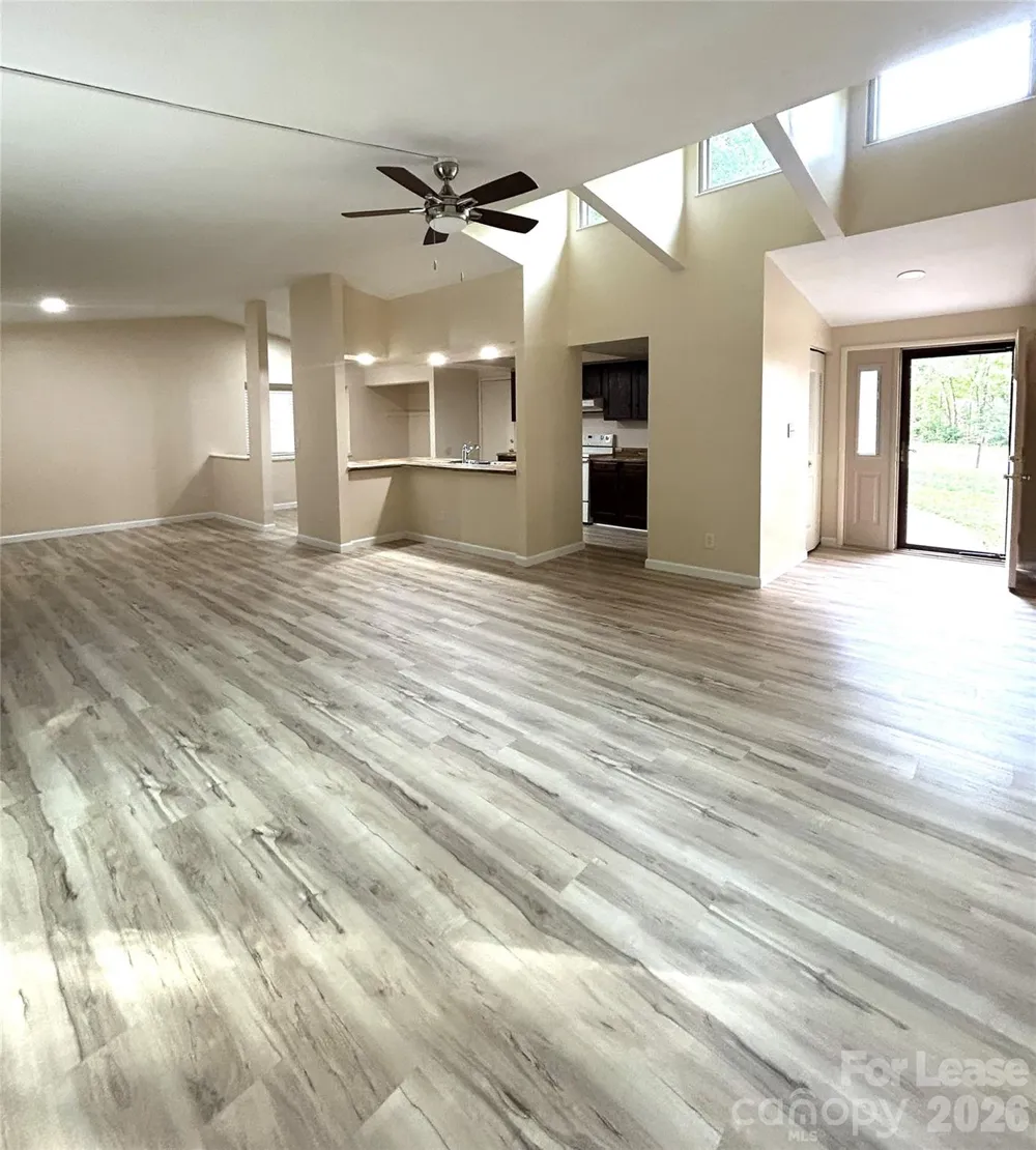 1725 Van Dyke Drive Charlotte, NC 28213
