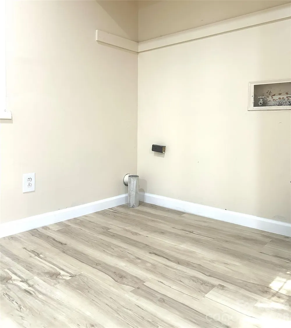 1725 Van Dyke Drive Charlotte, NC 28213
