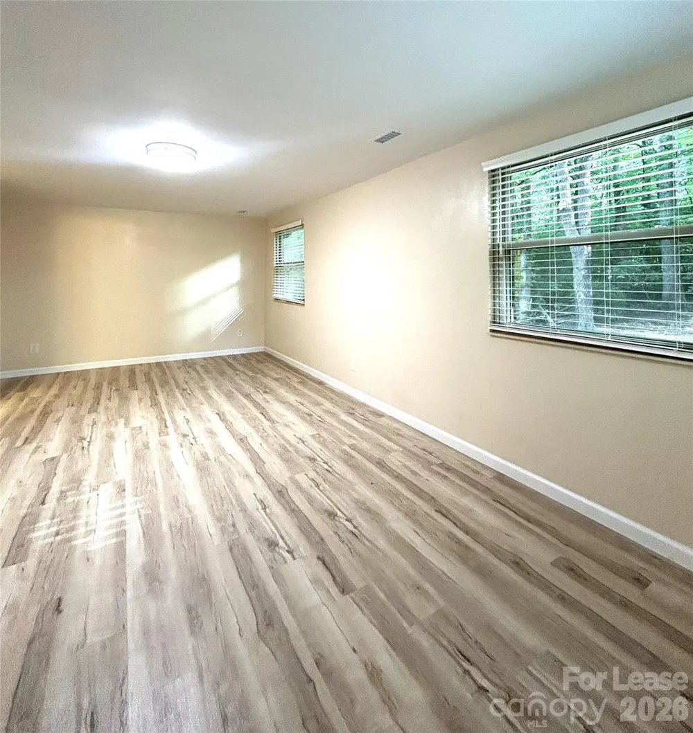 1725 Van Dyke Drive Charlotte, NC 28213