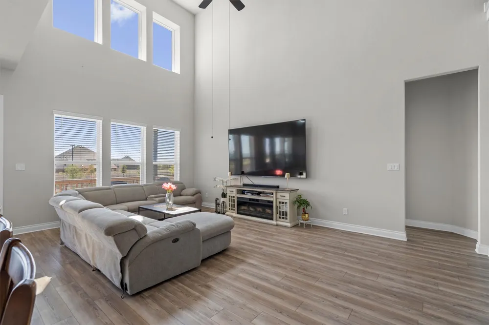 1304 Snowdrop Drive Georgetown, TX 78628