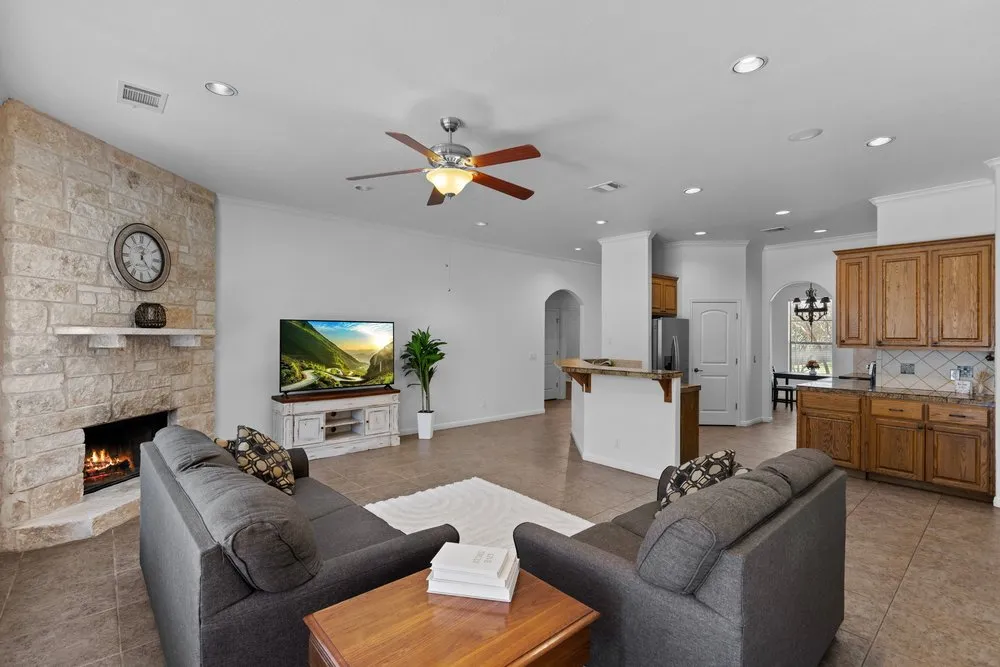 15204 Falcon Drive Austin, TX 78734