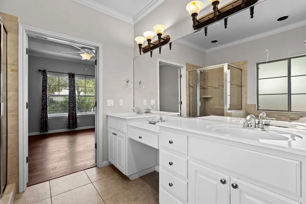 15204 Falcon Drive Austin, TX 78734