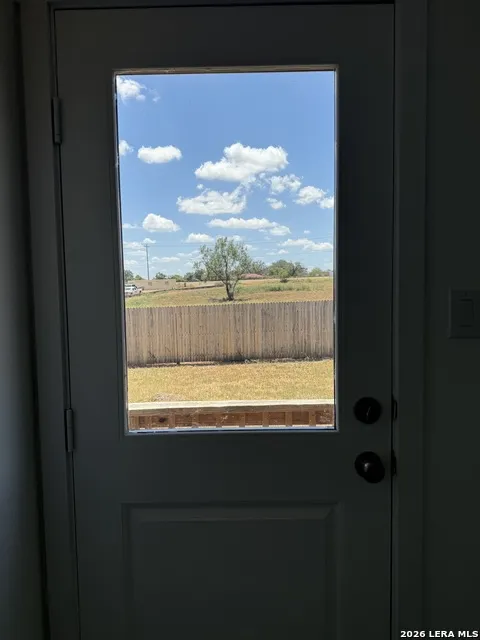 129 Autumn Floresville, TX 78114