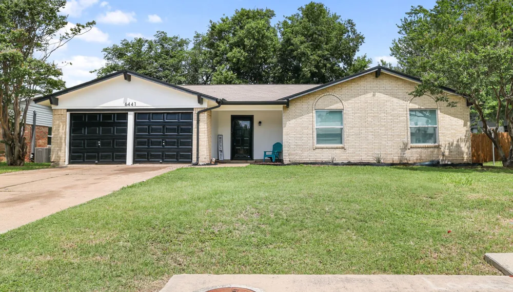 6441 Carousel Drive Watauga, TX 76148