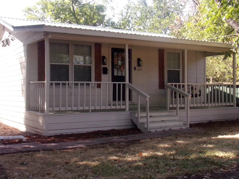 1533 W 6th Street Corsicana, TX 75110