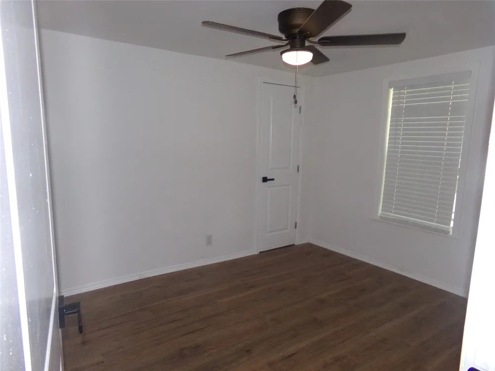 1533 W 6th Street Corsicana, TX 75110