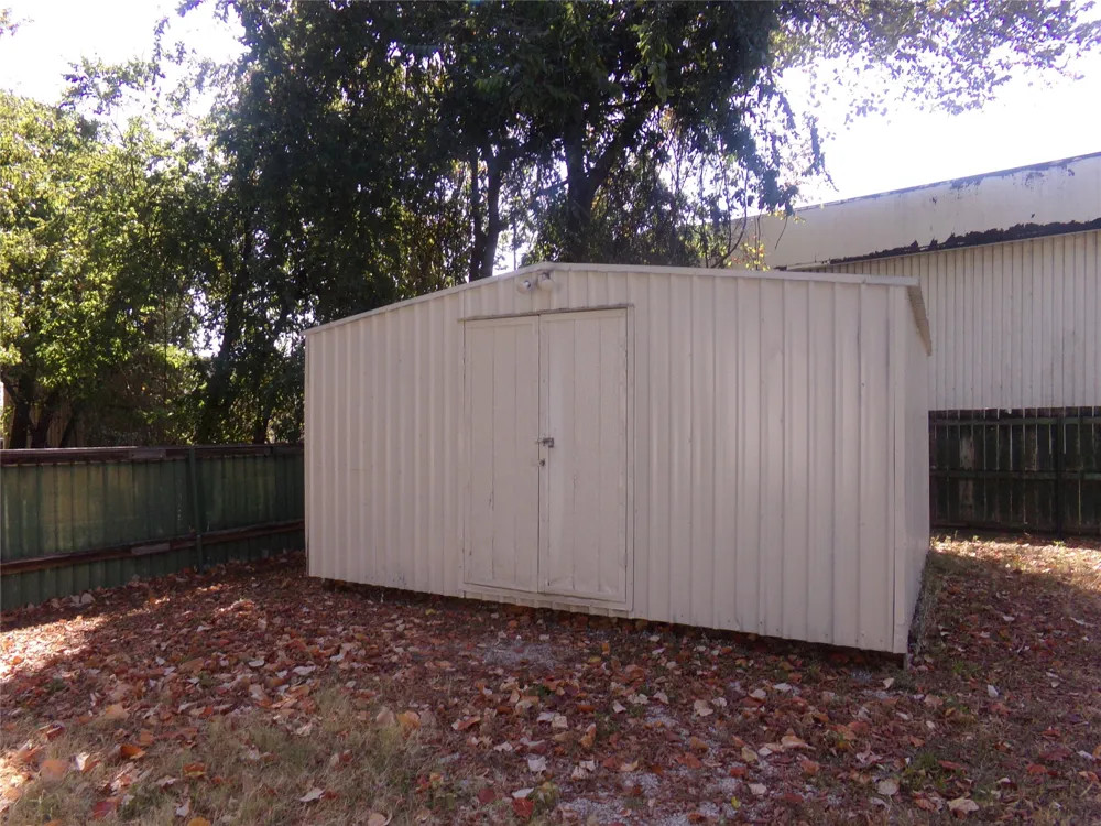 1533 W 6th Street Corsicana, TX 75110