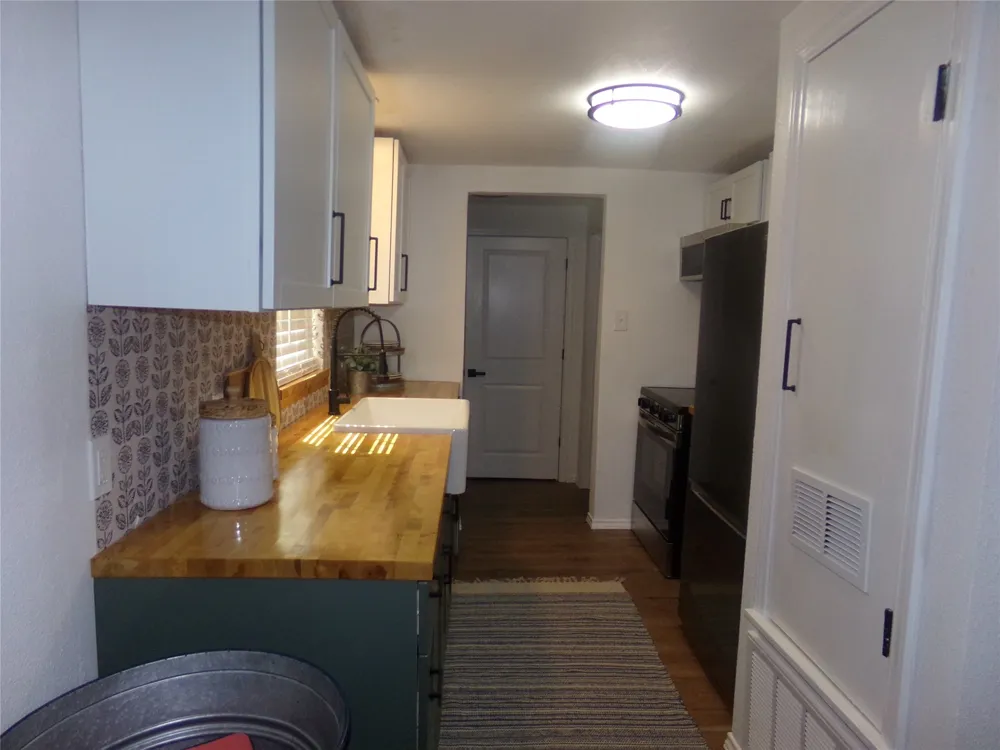 1533 W 6th Street Corsicana, TX 75110