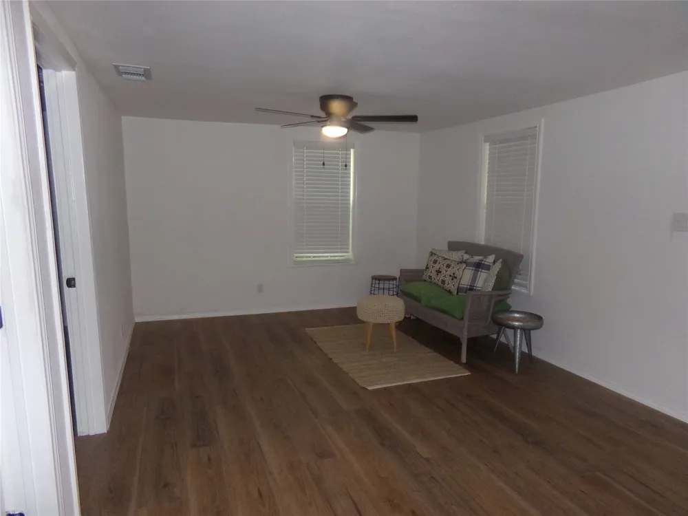 1533 W 6th Street Corsicana, TX 75110