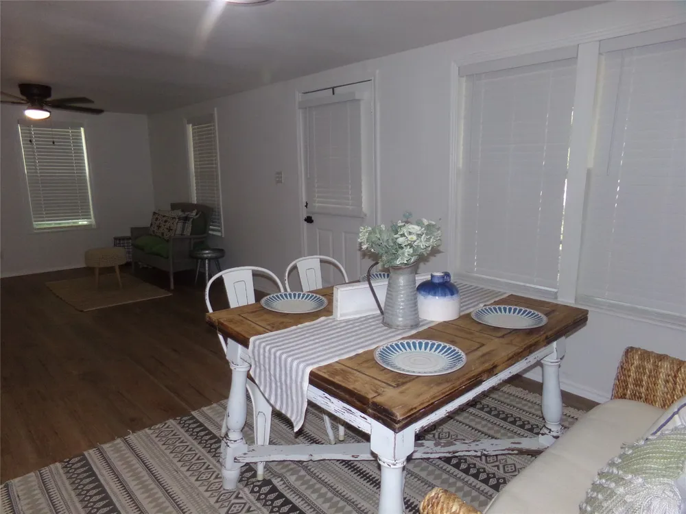 1533 W 6th Street Corsicana, TX 75110