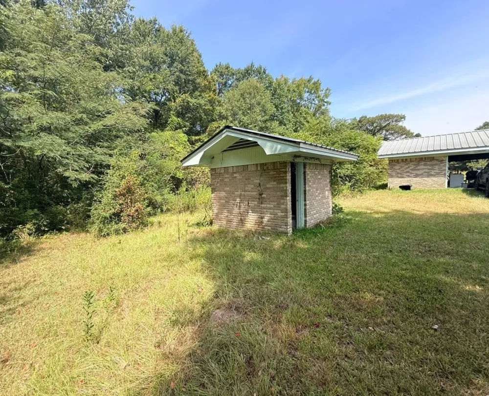 1195 US Highway 96 Pineland, TX 75968