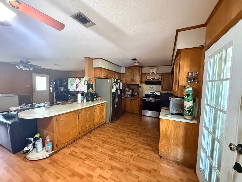 1195 US Highway 96 Pineland, TX 75968