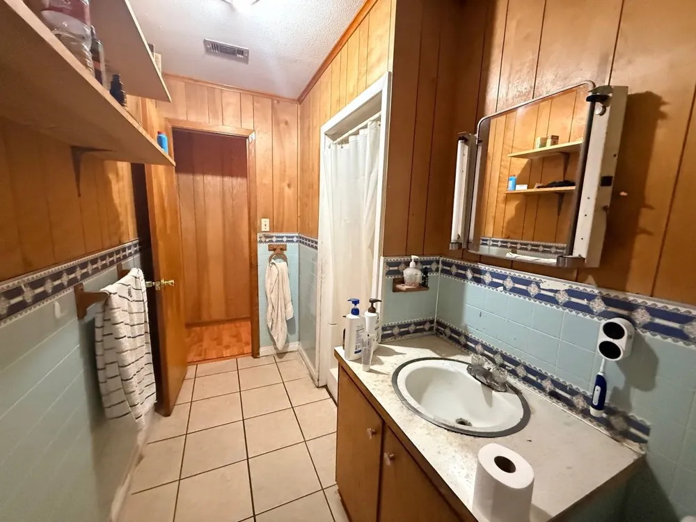 1195 US Highway 96 Pineland, TX 75968