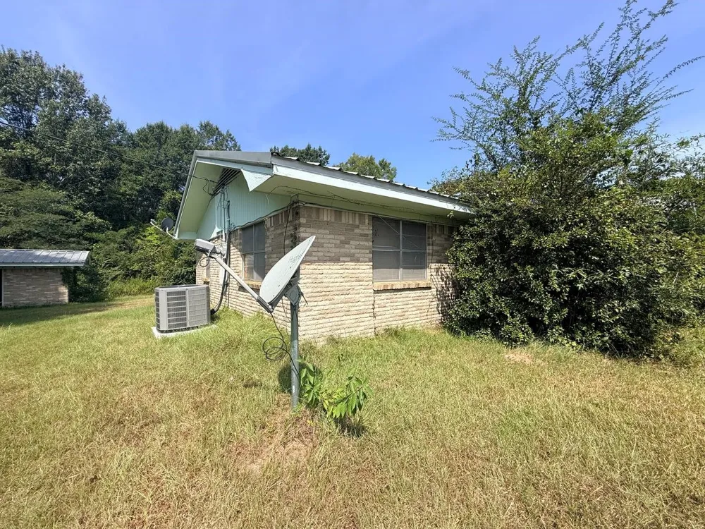 1195 US Highway 96 Pineland, TX 75968