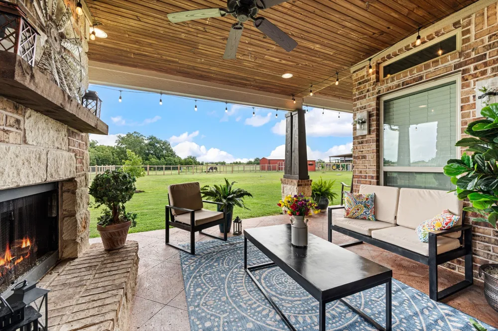 2424 County Road 613 Farmersville, TX 75442