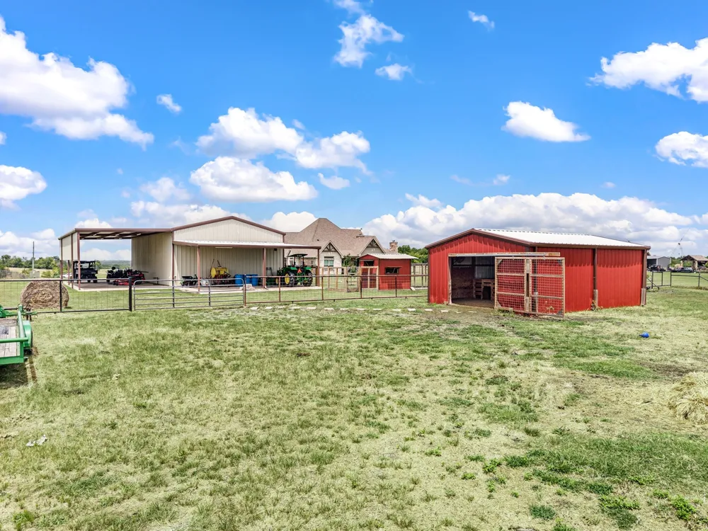 2424 County Road 613 Farmersville, TX 75442