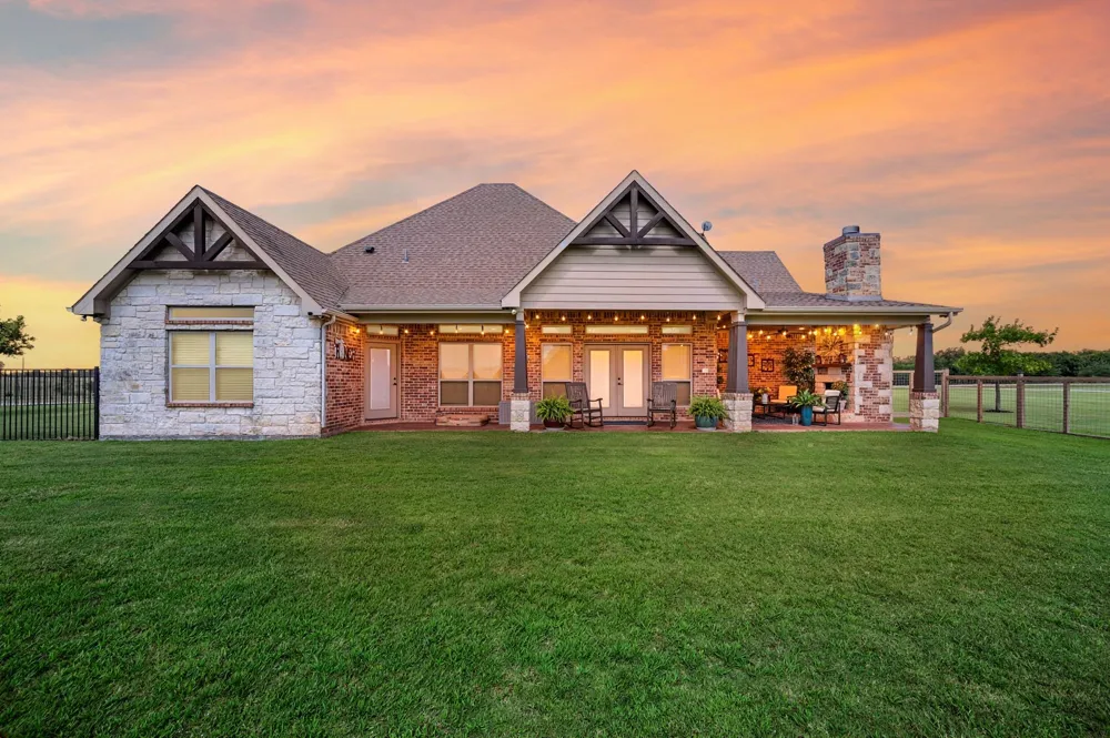 2424 County Road 613 Farmersville, TX 75442
