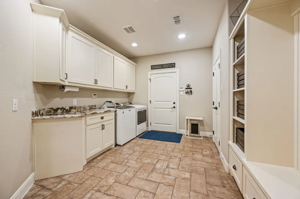 2424 County Road 613 Farmersville, TX 75442
