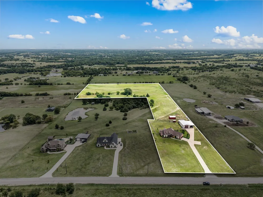 2424 County Road 613 Farmersville, TX 75442