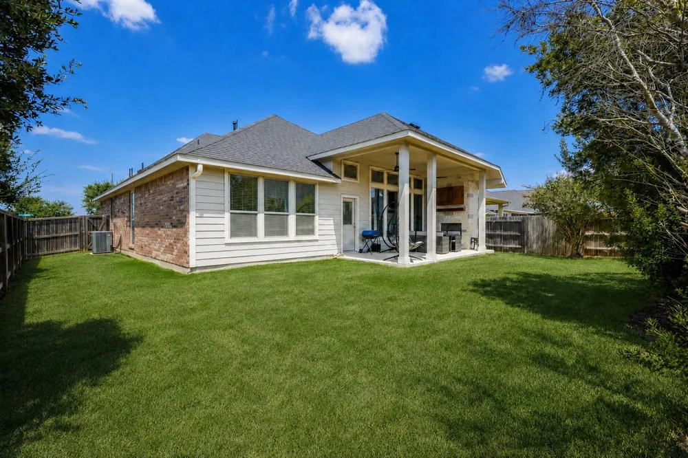 19435 Sorrel Stallion Trail Trail Tomball, TX 77377